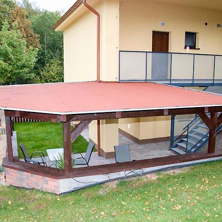 Apartmany Nad Parkem Броумов Экстерьер фото