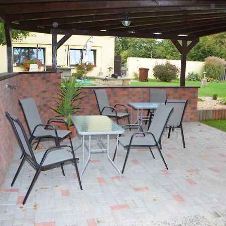 Apartmany Nad Parkem Броумов Экстерьер фото