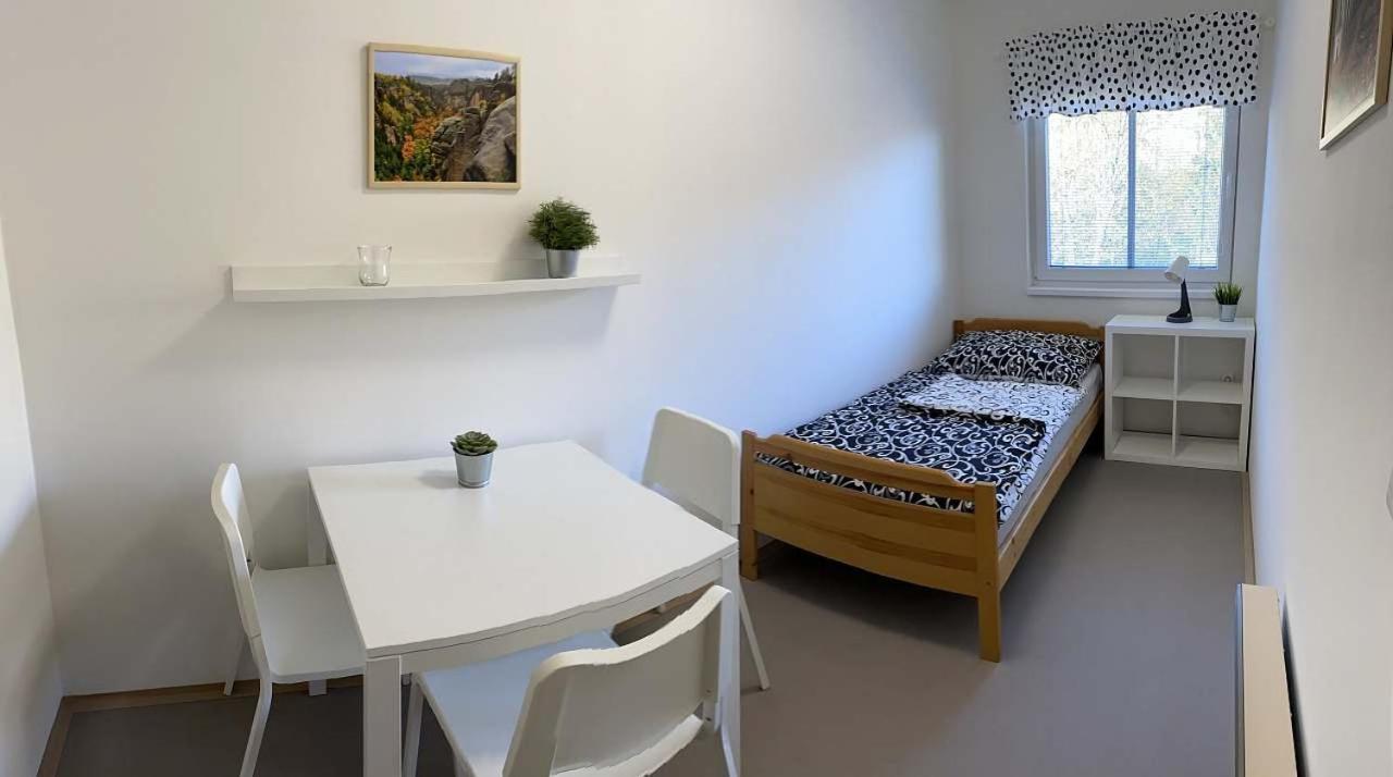 Apartmany Nad Parkem Броумов Экстерьер фото